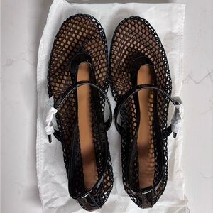 Elegant Black Mesh Women's Shoes